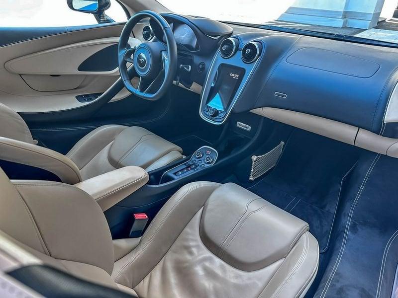 McLaren 540C Coupé - McLaren Milano