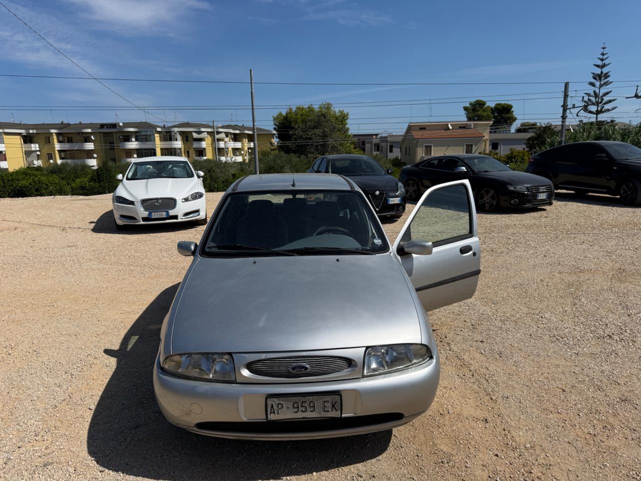 Ford Fiesta 1.2 999€ CLIMATIZZATORE 65.000km
