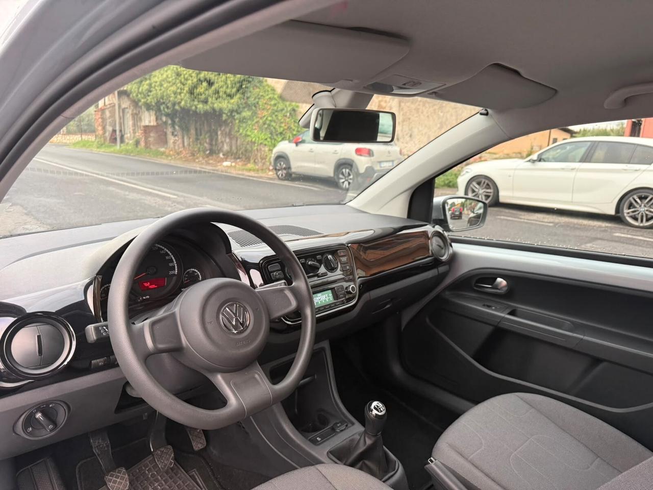 Volkswagen up! 1.0 3p. - 4.800KM - Introvabile - Tutto incluso - Superprezzo