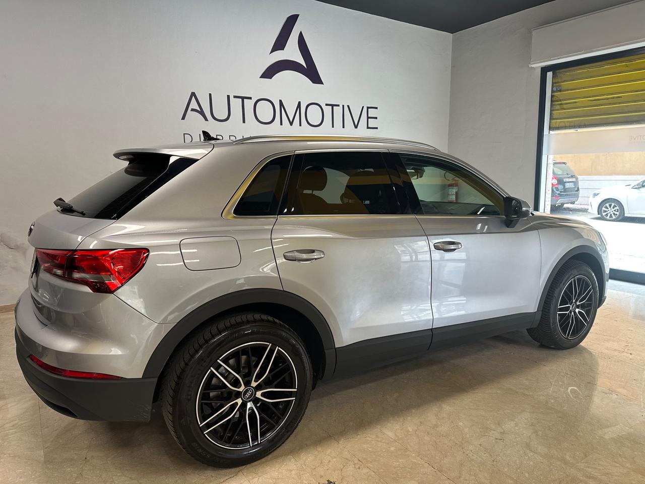 Audi Q3 35 TDI S tronic Business Advanced