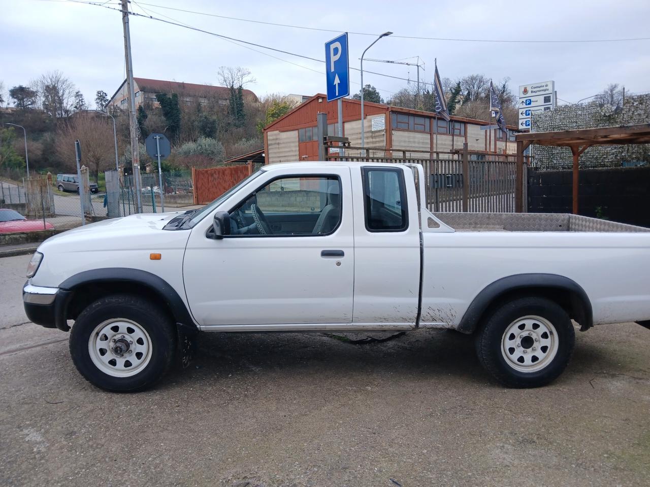 Nissan Pick Up Pick-up 2.5 TD 2 porte King Cab Navara