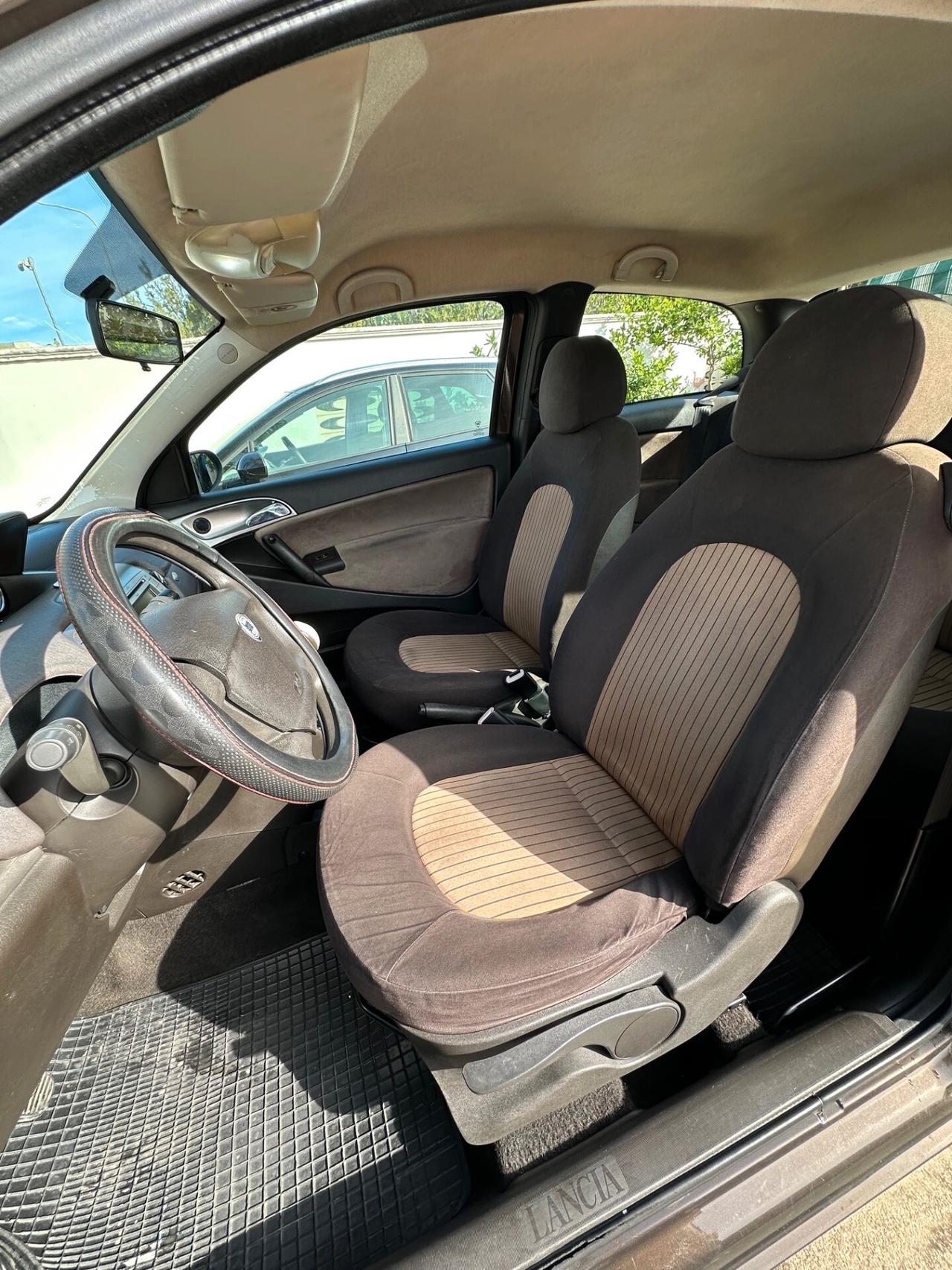 LANCIA YPSILON 1.2 BENZINA 2007 OK NEOPATENTATI