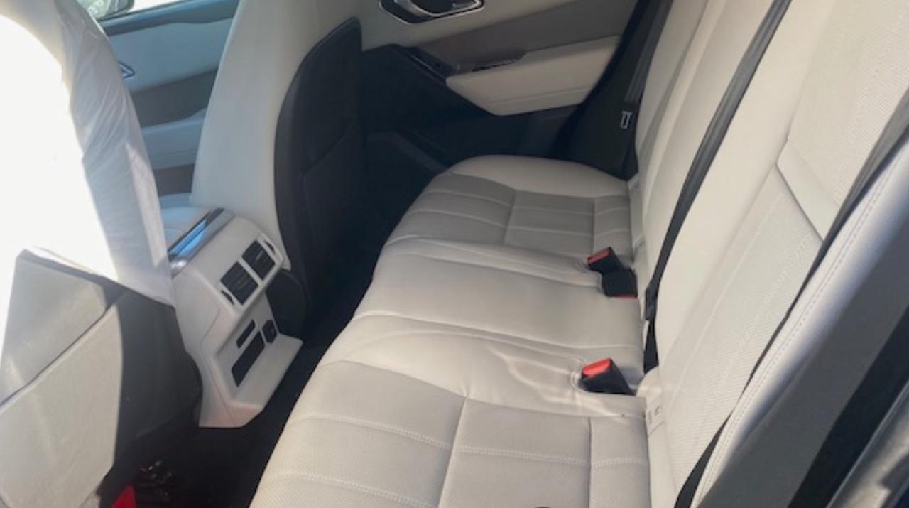 Land Rover Range Velar 2.0D I4 204 CV R-Dynamic HSE