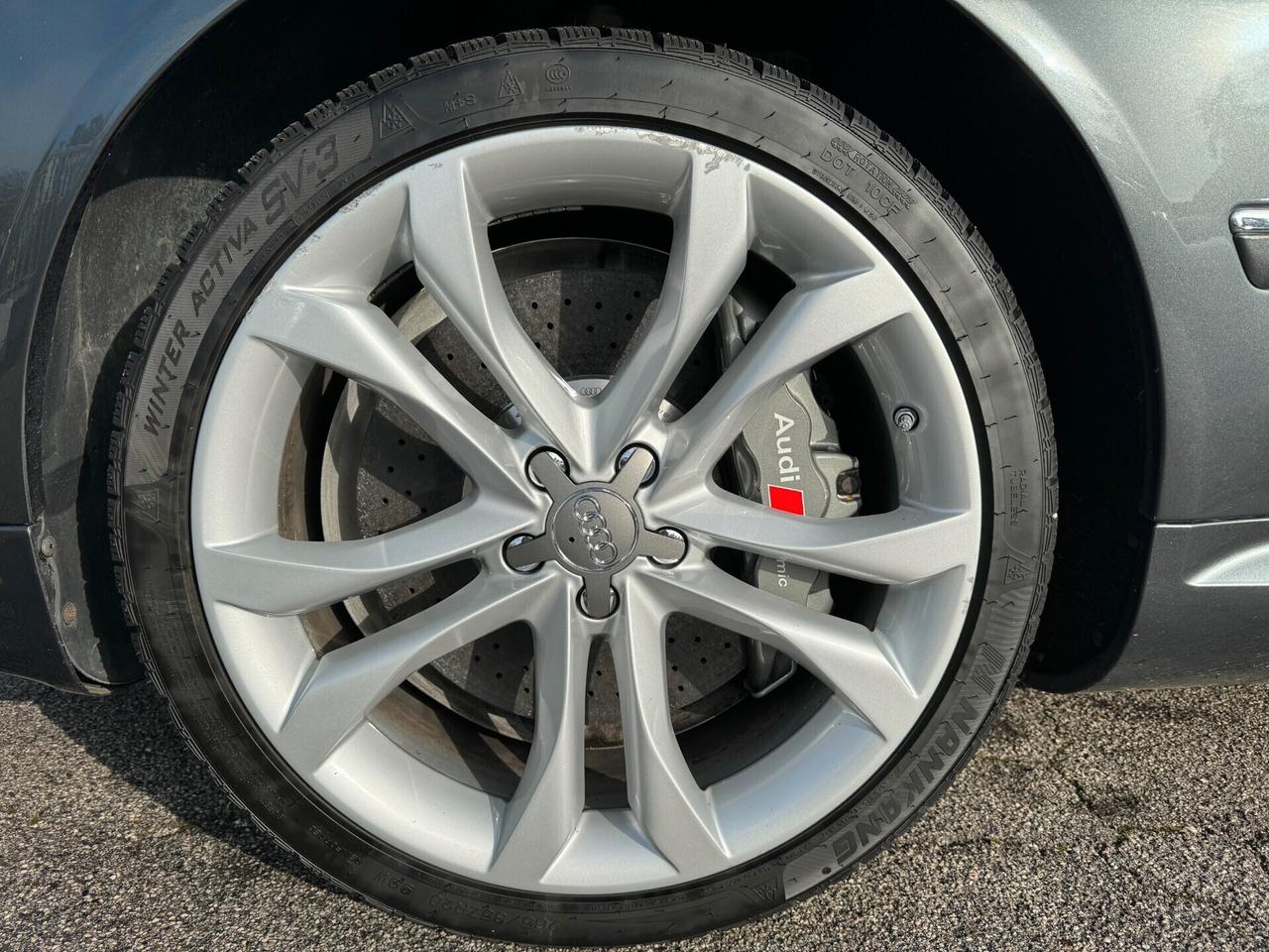 Audi A8 S8 5.2 V10 quattro tiptronic