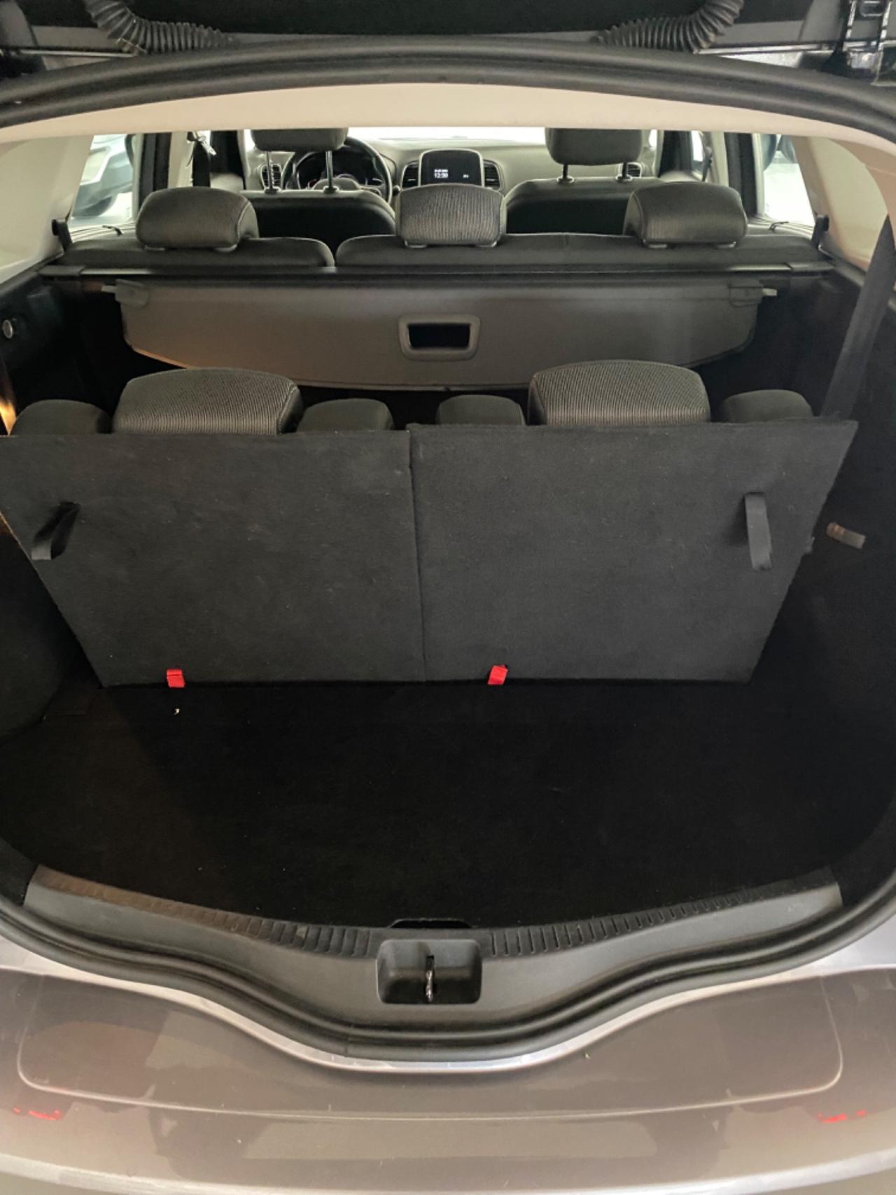 Renault Grand Scenic dCi 8V 110 CV Energy Sport Edition2