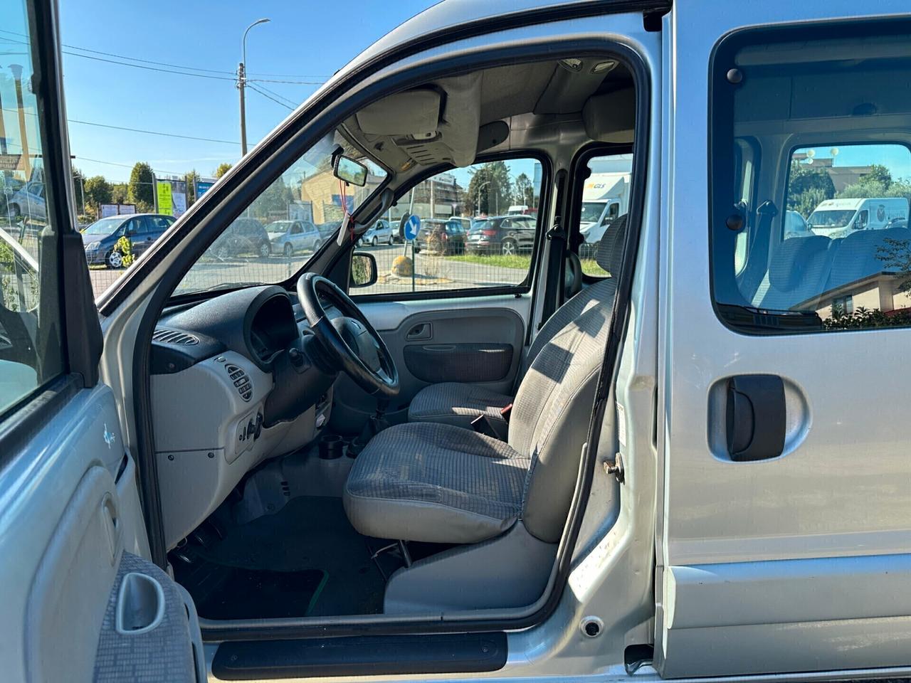 Renault Kangoo 1.2 16V 5p. Oasis