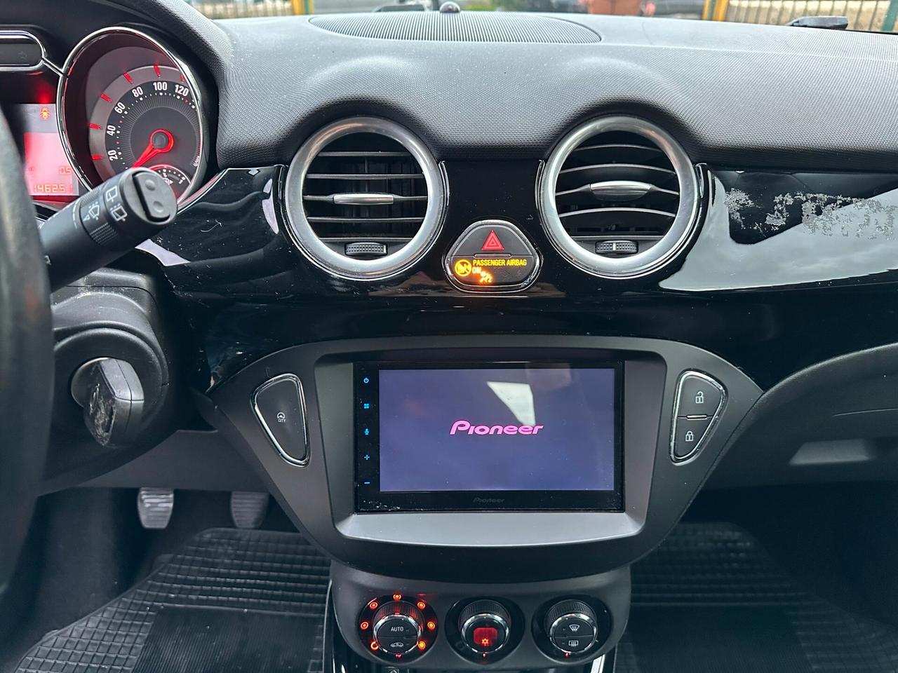 Opel Adam 1.4 87 CV Slam