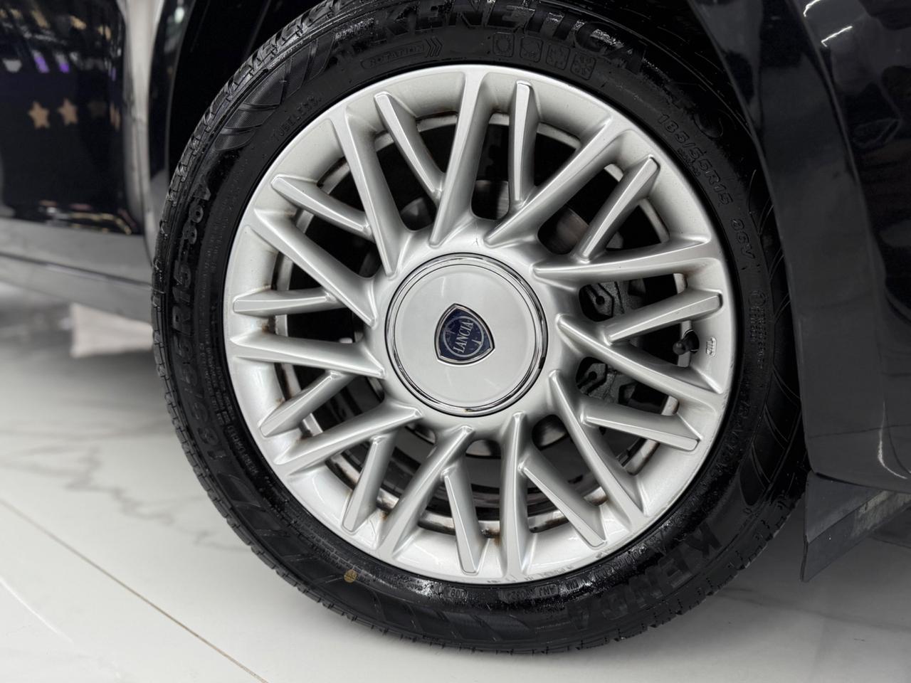 Lancia Ypsilon 1.2 GPL Ecochic Gold
