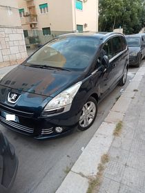 Peugeot 5008 2.0HDi 150CV Féline