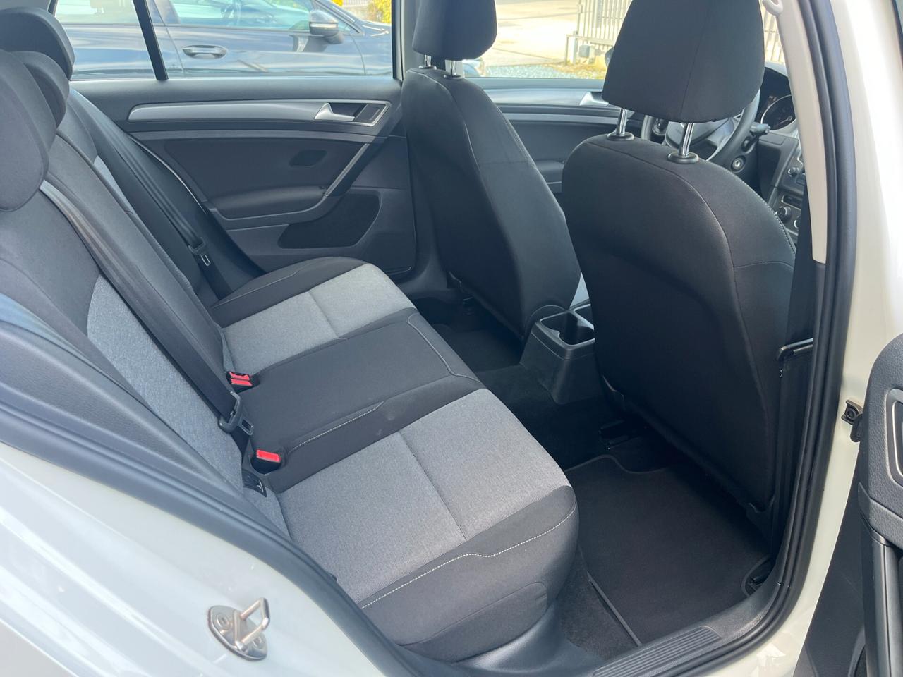 Volkswagen Golf 1.6 TDI 5p. 01/2016 NEOPATENTATI