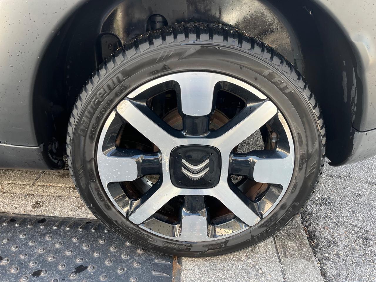 Citroen C4 Cactus BlueHDi 100 Shine Black Edition