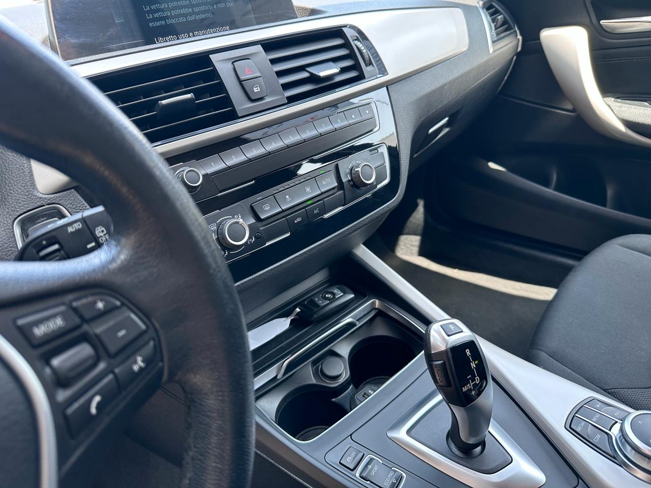 Bmw 118 118d 5p. Urban