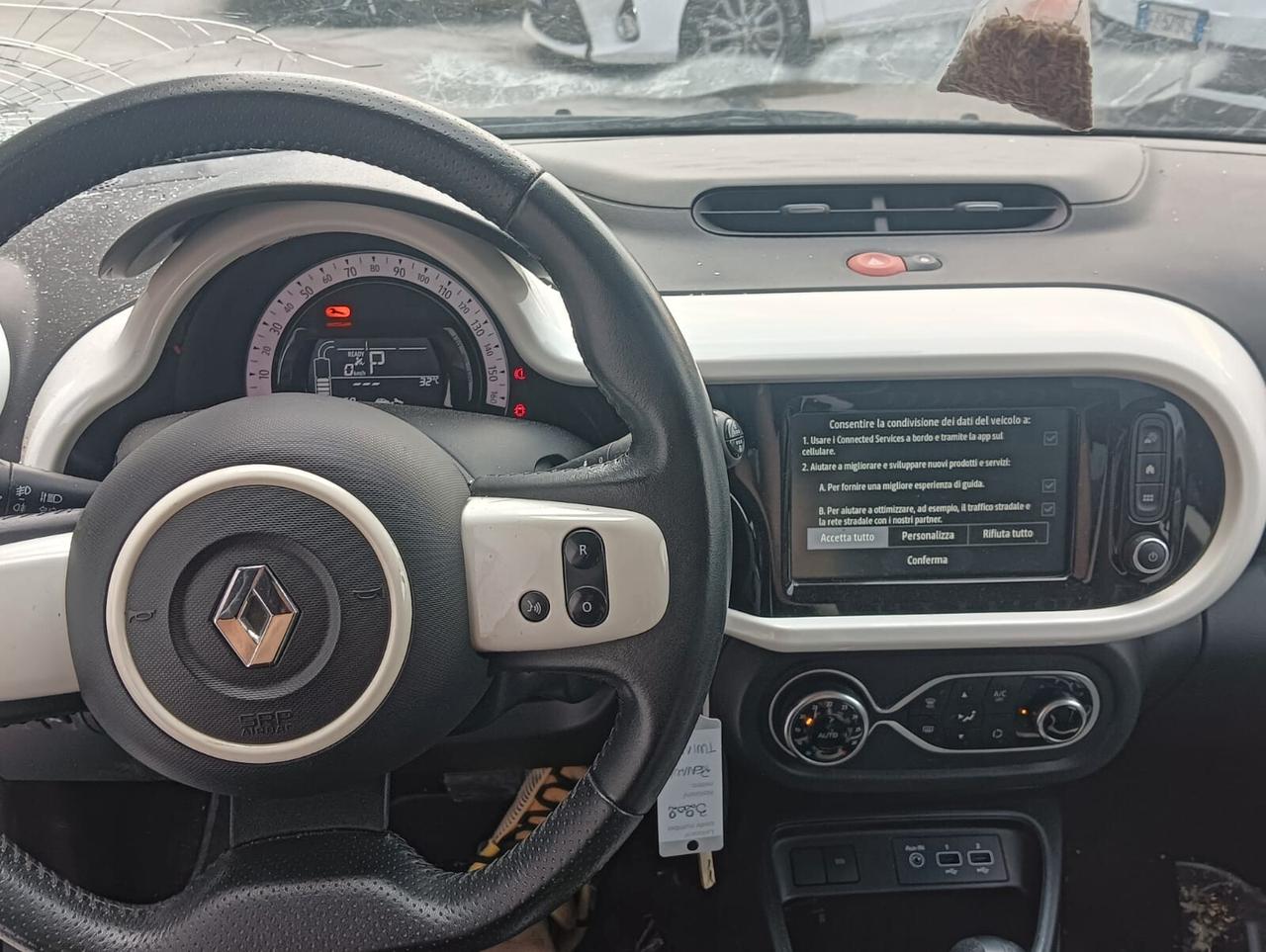 Renault Twingo Electric Intens SINISTRATA