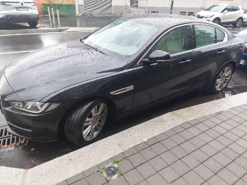 Jaguar XE 2.0 D Turbo 180CV aut. Portfolio Motore rumoroso