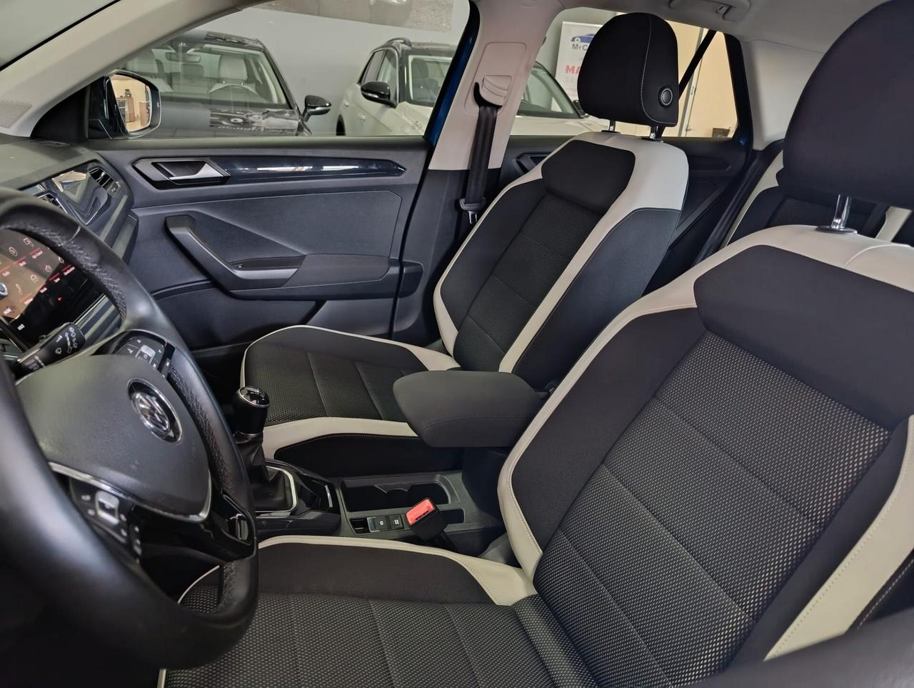 Volkswagen T-Roc Advanced Benzina Manuale