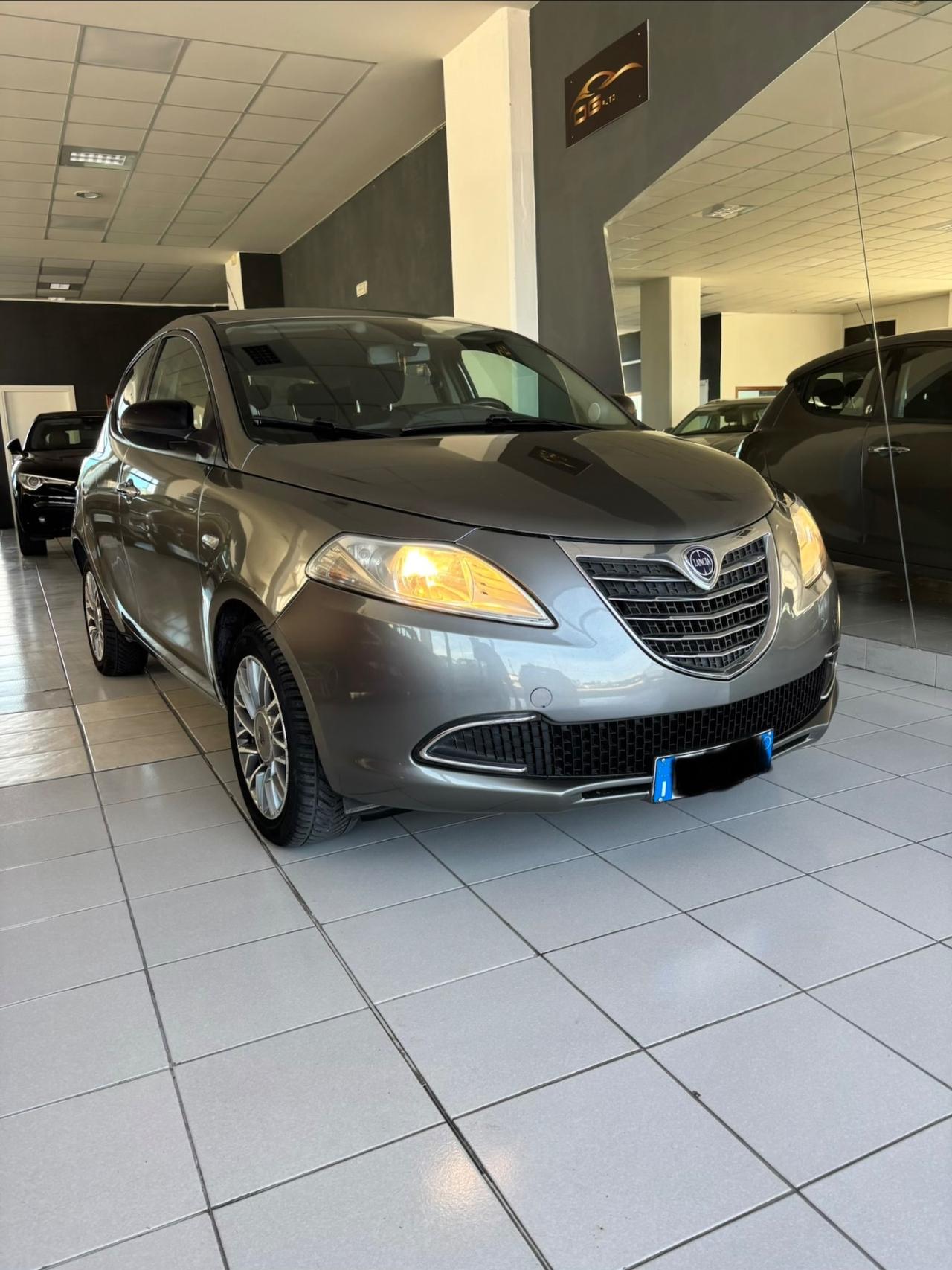 Lancia Ypsilon 1.2 69 CV 5 porte GPL Ecochic Gold