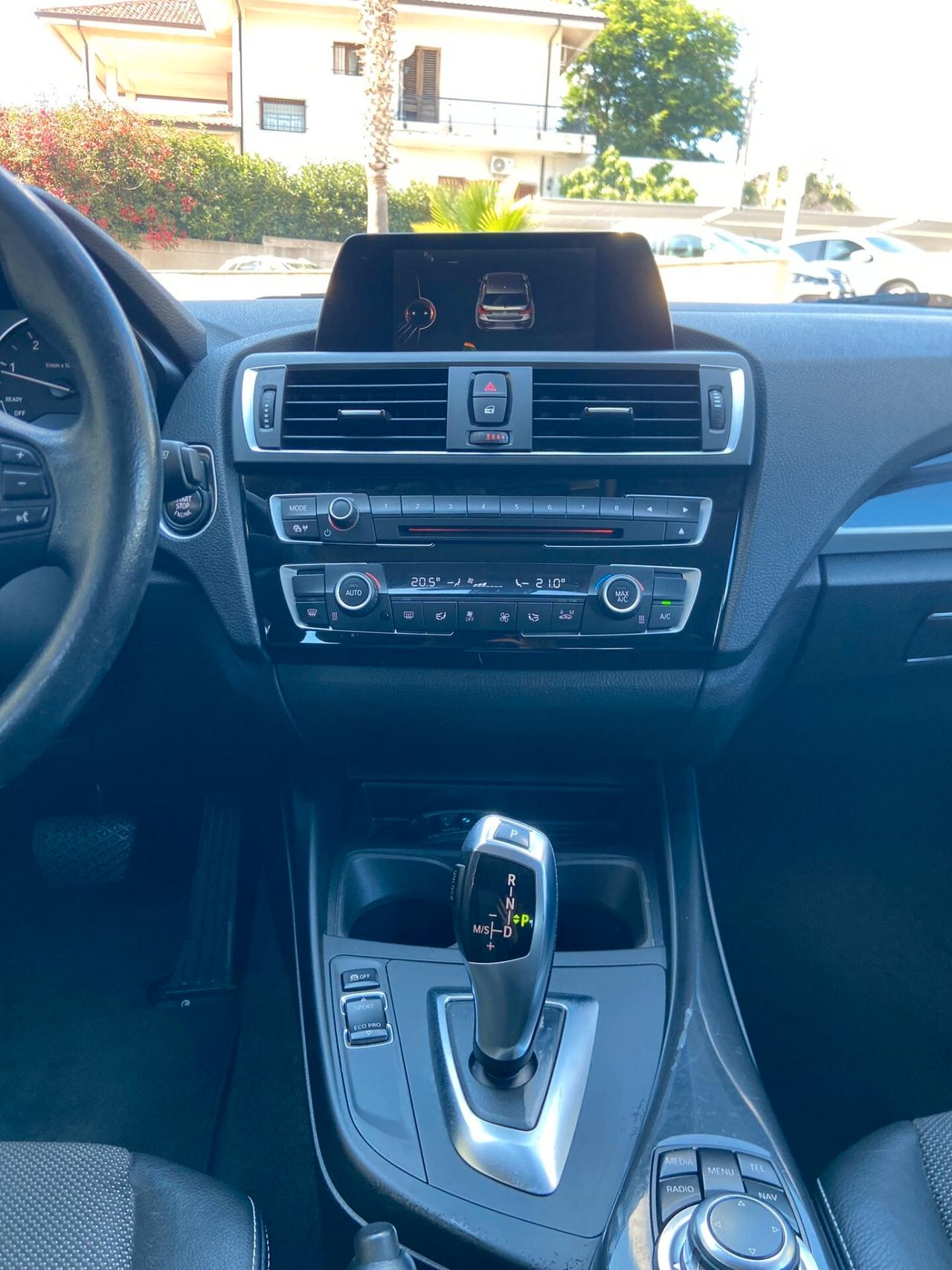 BMW Serie1 (F20) 118D 150cv Urban Automatico