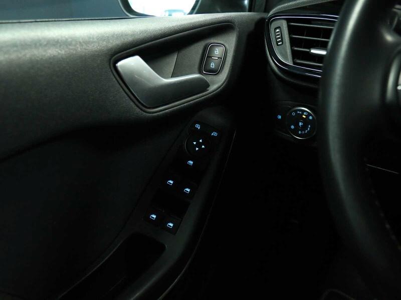 FORD Fiesta 7ª serie Fiesta 1.1 75 CV 5 porte ...