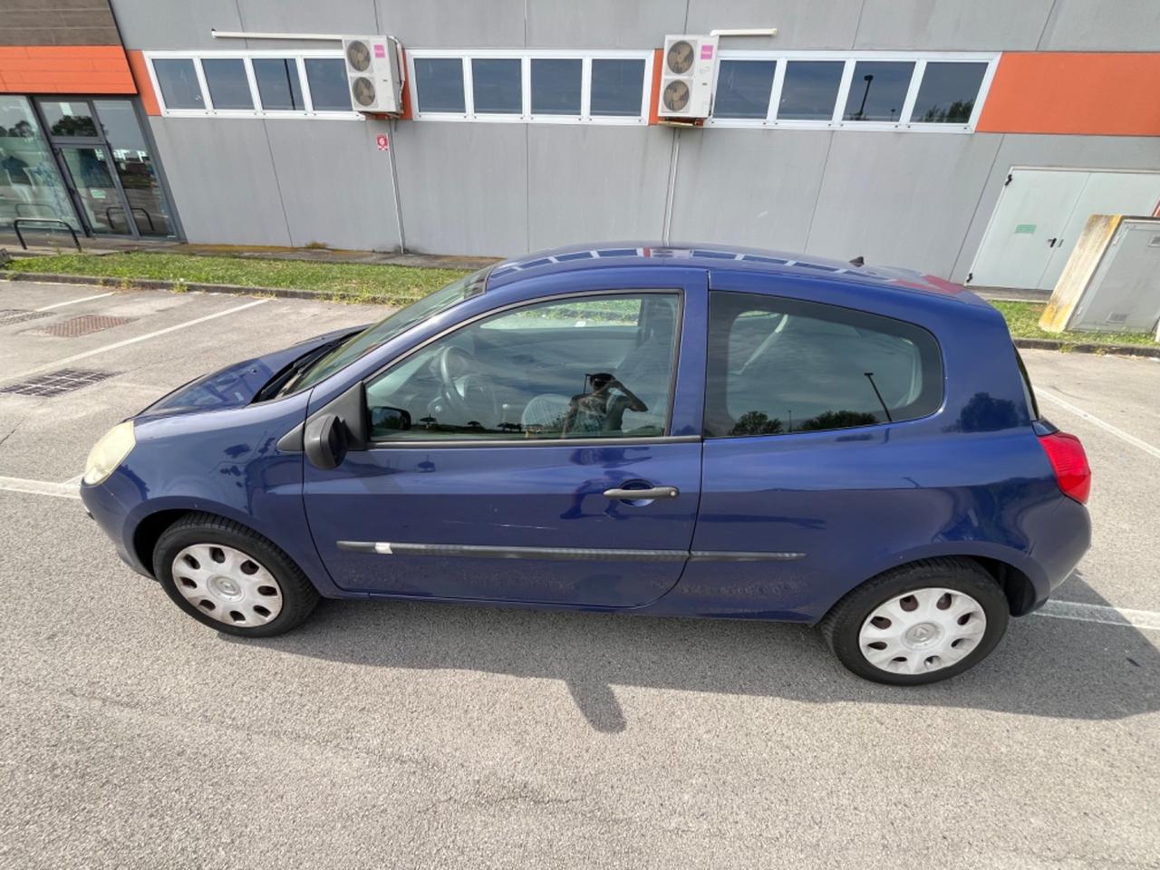 Renault Clio ok neopatentati