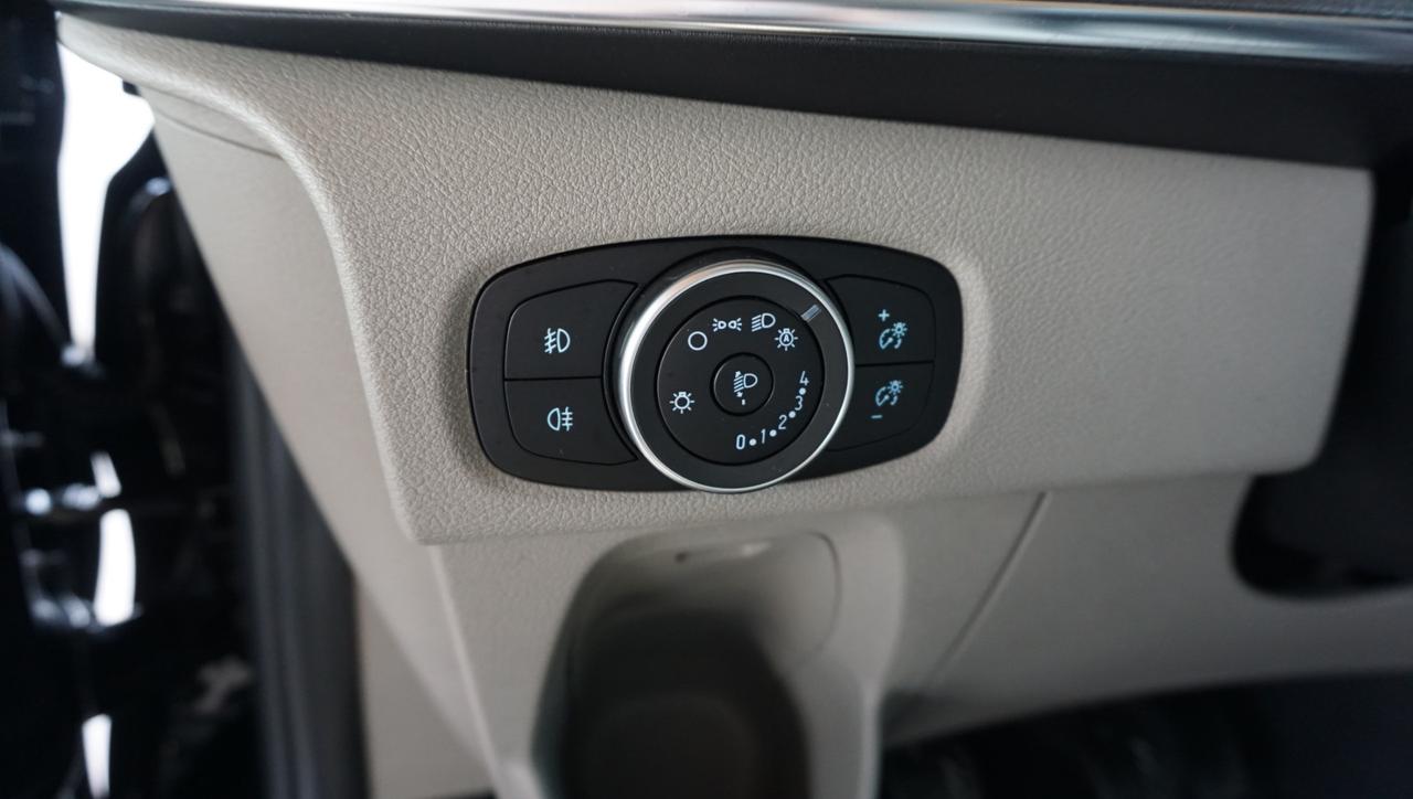 FORD Tourneo Custom 320 2.0 tdci MHEV 185cv Titanium L1H1 E6.2