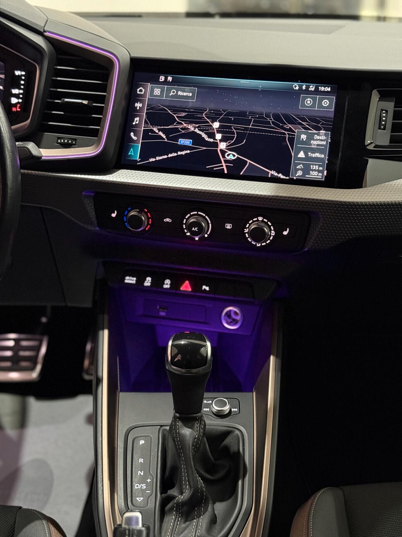 Audi A1 citycarver 30 TFSI S tronic Identity Contrast