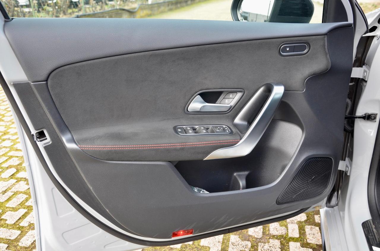 MERCEDES-BENZ A 35 AMG 4MATIC 306cv AUTO, GARANZIA UFFICIALE, UNICOPROPRIETARIO, UFF ITALIANA, EURO 6E, TETTO, NIGHT PACK, FARI MULTIBEAM, HI-FI PREMIUM, PERMUTE