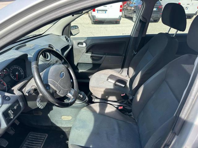 FORD Fiesta 1.4 TDCi 5p. Ghia senza nessun lavoro da fare