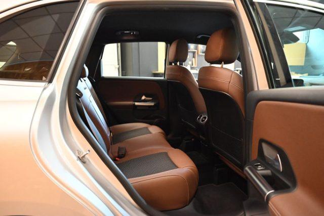 MERCEDES-BENZ B 180 NUOVA d AUTOMATICA SPORT PLUS NAVI CAM 17"LED TEL!
