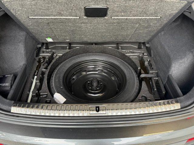 AUDI Q3 35 TDI S line edition