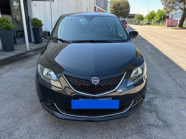 LANCIA Ypsilon 1.0 FireFly 5 porte S&S Hybrid Silver