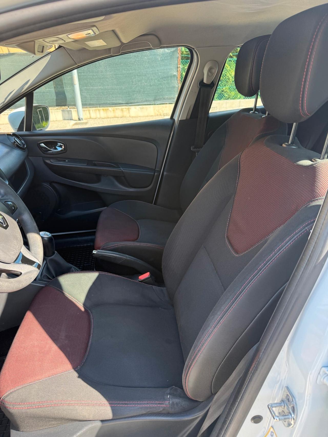 Renault Clio 1.2 GPL - NEOPATENTATI - 12 MESI DI GARANZIA -