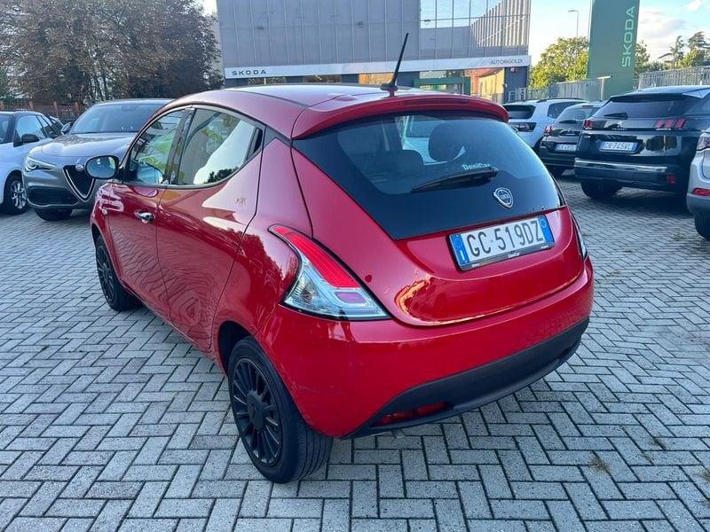 Lancia Ypsilon 1.2 69 CV 5 porte GPL Ecochic Silver