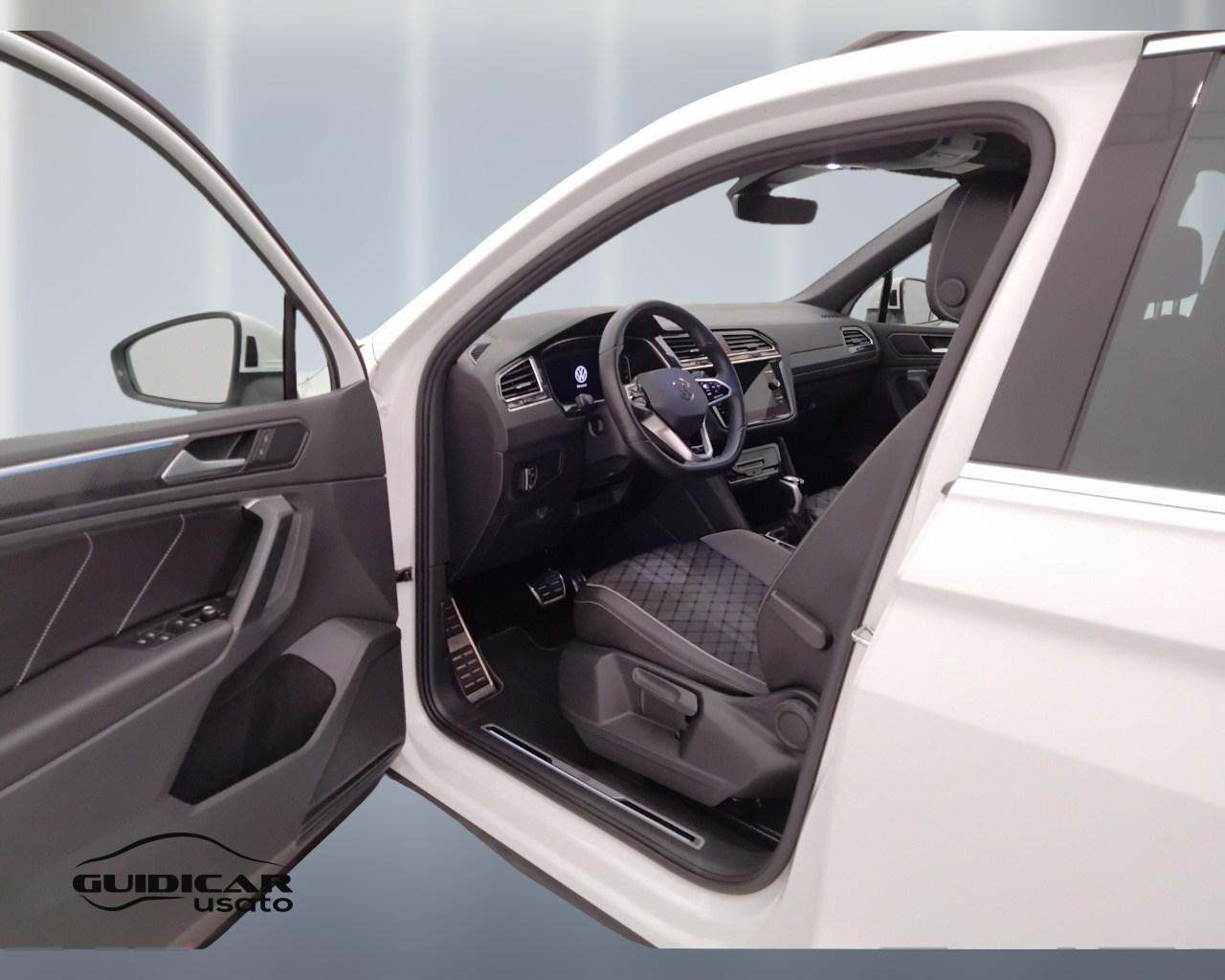 VOLKSWAGEN Tiguan II 2021 - Tiguan 1.5 tsi R-Line 150cv dsg