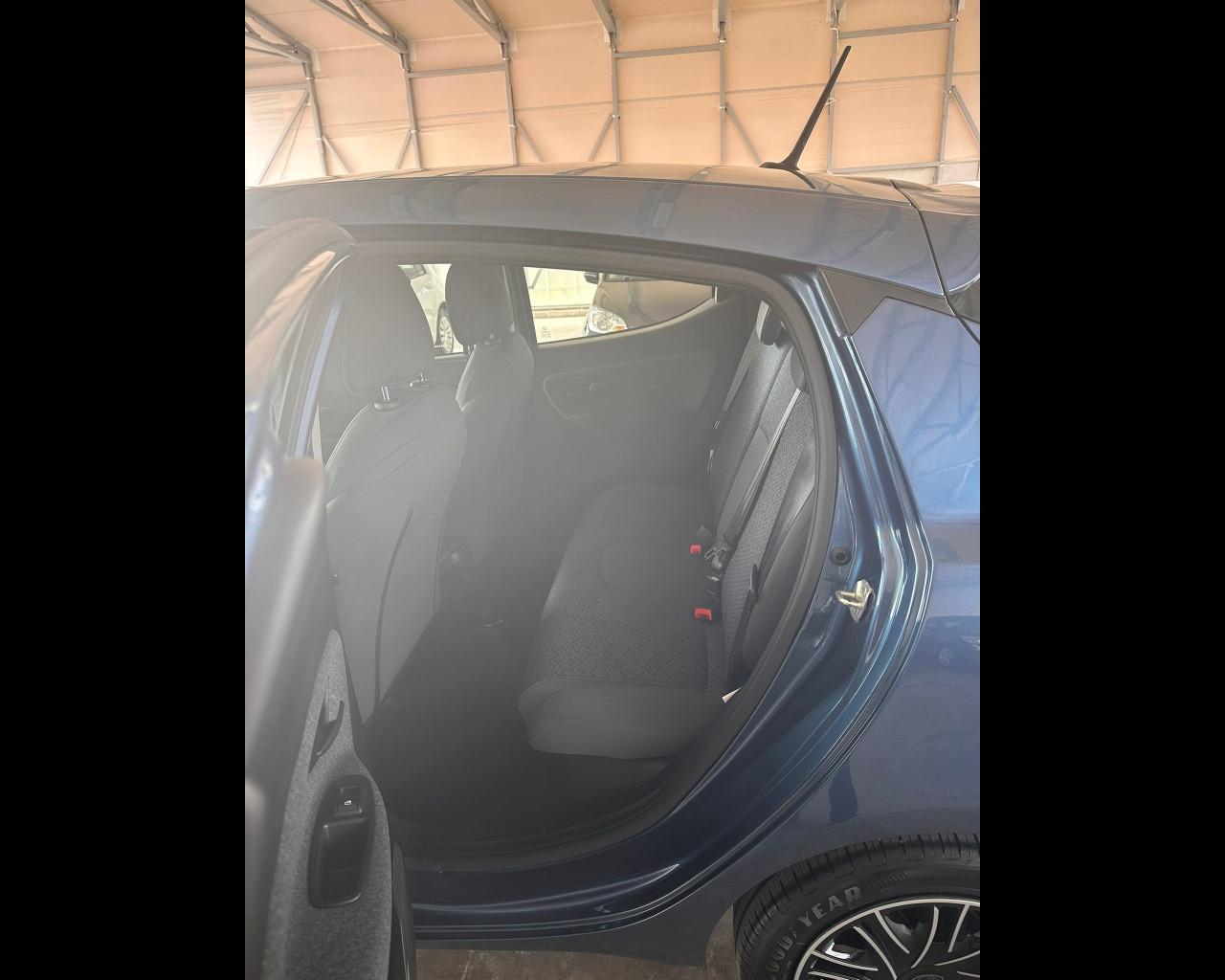 LANCIA Ypsilon 3ª serie - Ypsilon 1.0 FireFly 5 porte S&S Hybrid Silver