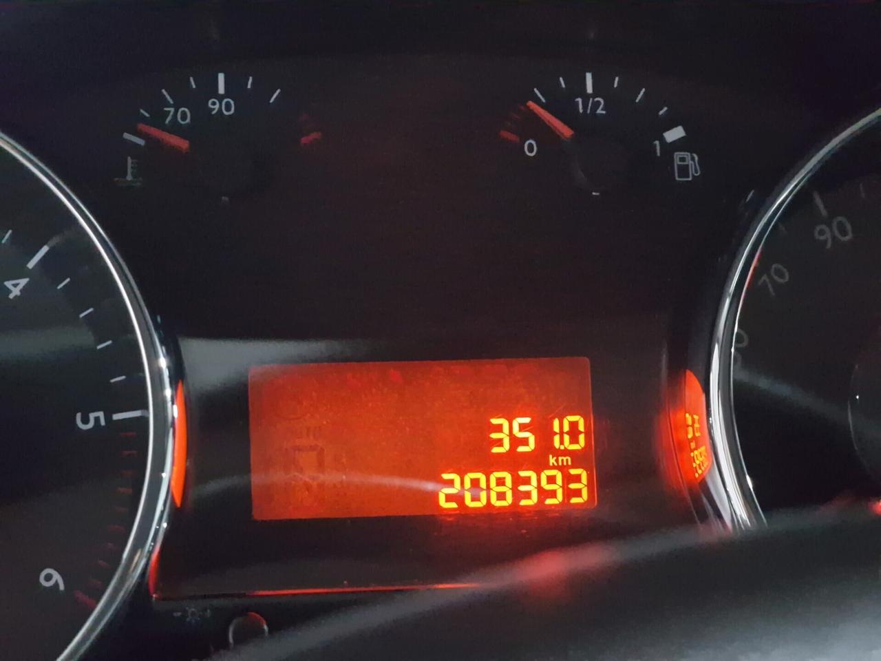 Peugeot 3008 1.6 HDi 115CV Access