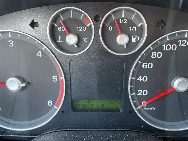 Ford Focus AUTO PER COMMERCIANTI NON RICONDIZIONATA- FOCUS 1.8 TDCi (115CV) - GOMME 4 STAGIONI