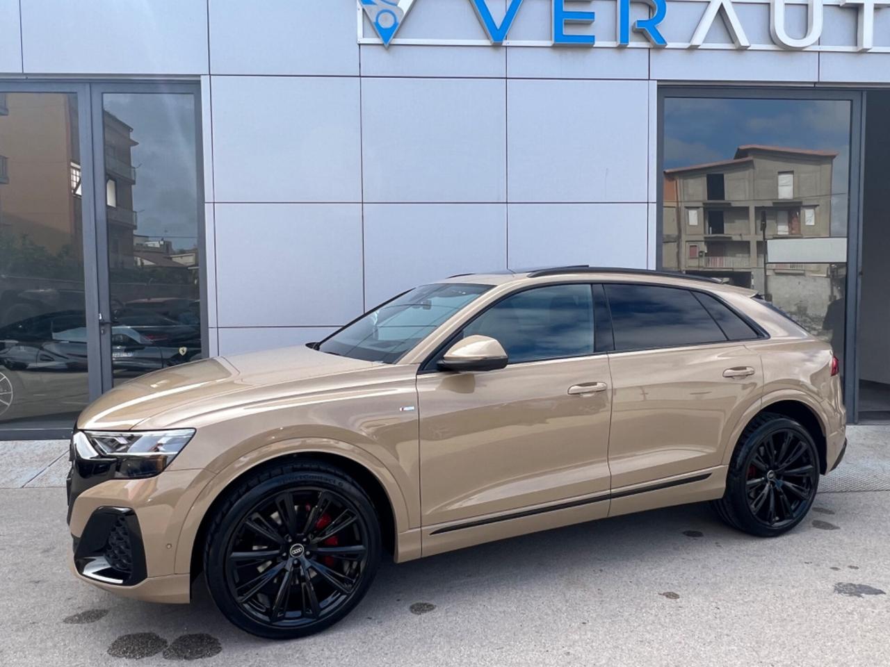 Audi Q8 50 TDI S-Line possibilità noleggio no scoring