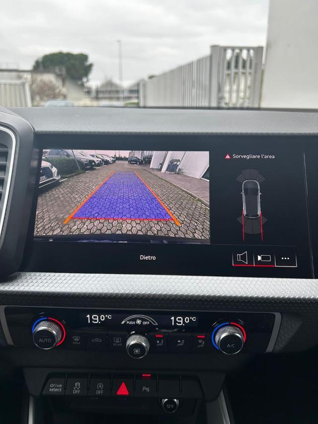 AUDI A1 allstreet 30 TFSI S tronic Identity Contrast