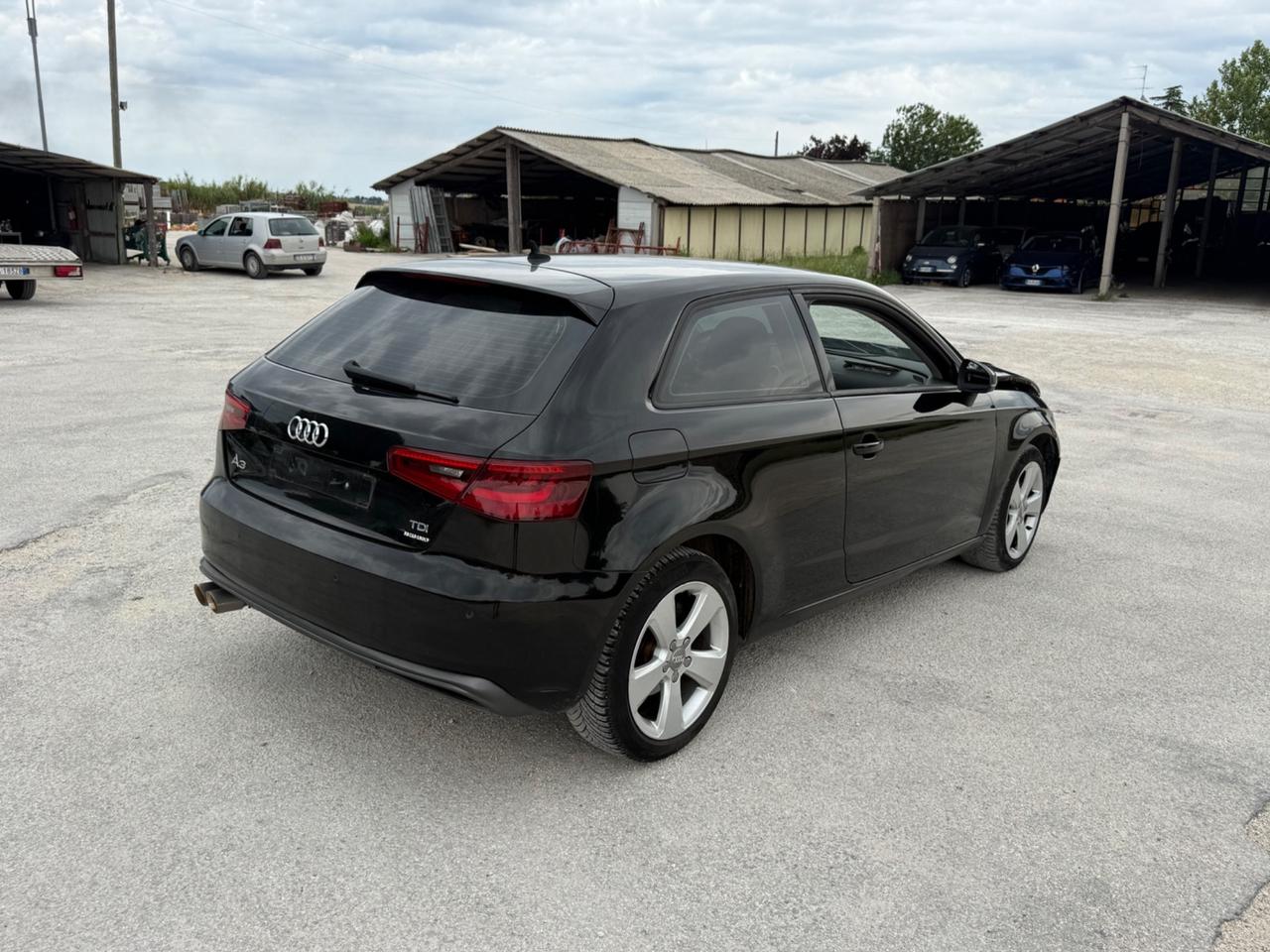 Audi A3 1.6 TDi EURO6B incidentata/sinistrata