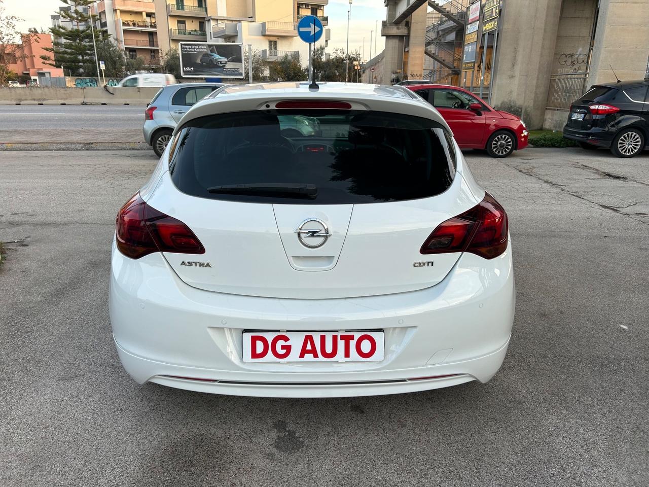 Opel Astra 1.7 CDTI 110 cv cosmo 2012