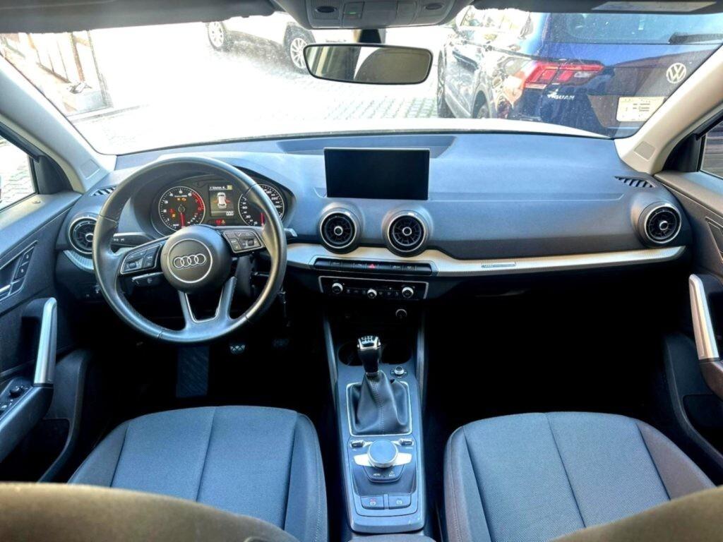 AUDI Q2 30 TFSI Business