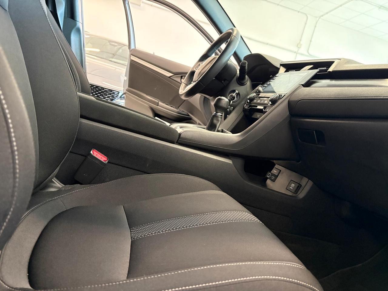 Honda Civic ELEGANCE NAVI 1.0T 5 porte 44000 KM