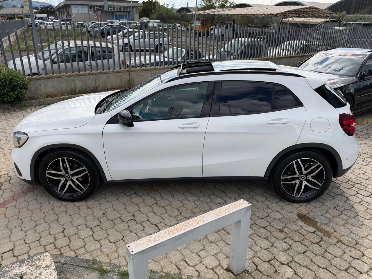 Mercedes-benz GLA 200 d Automatic 4Matic Premium Night Edition
