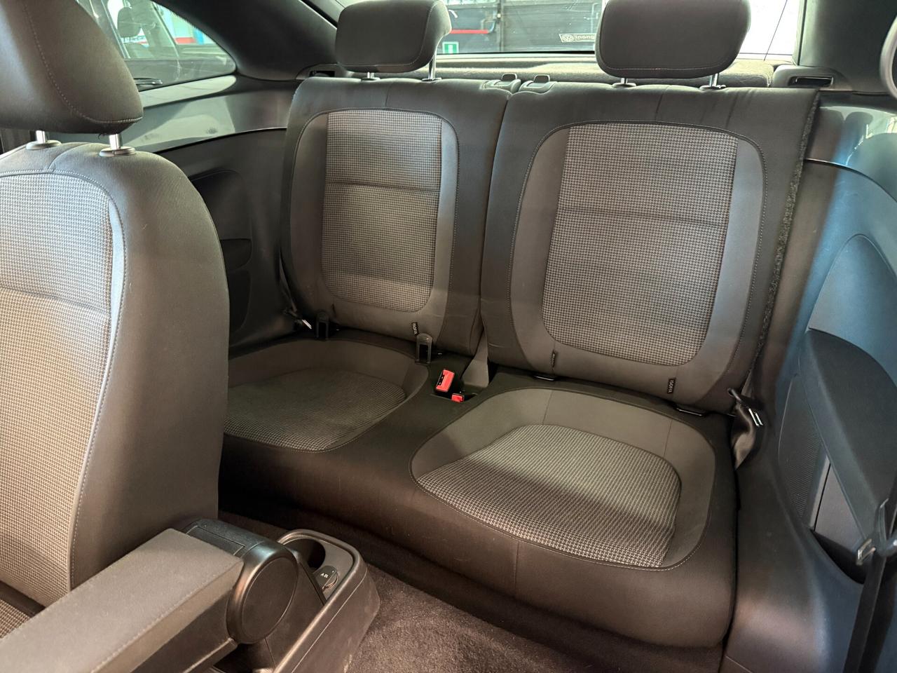 Volkswagen Maggiolino 1.6 TDI Design
