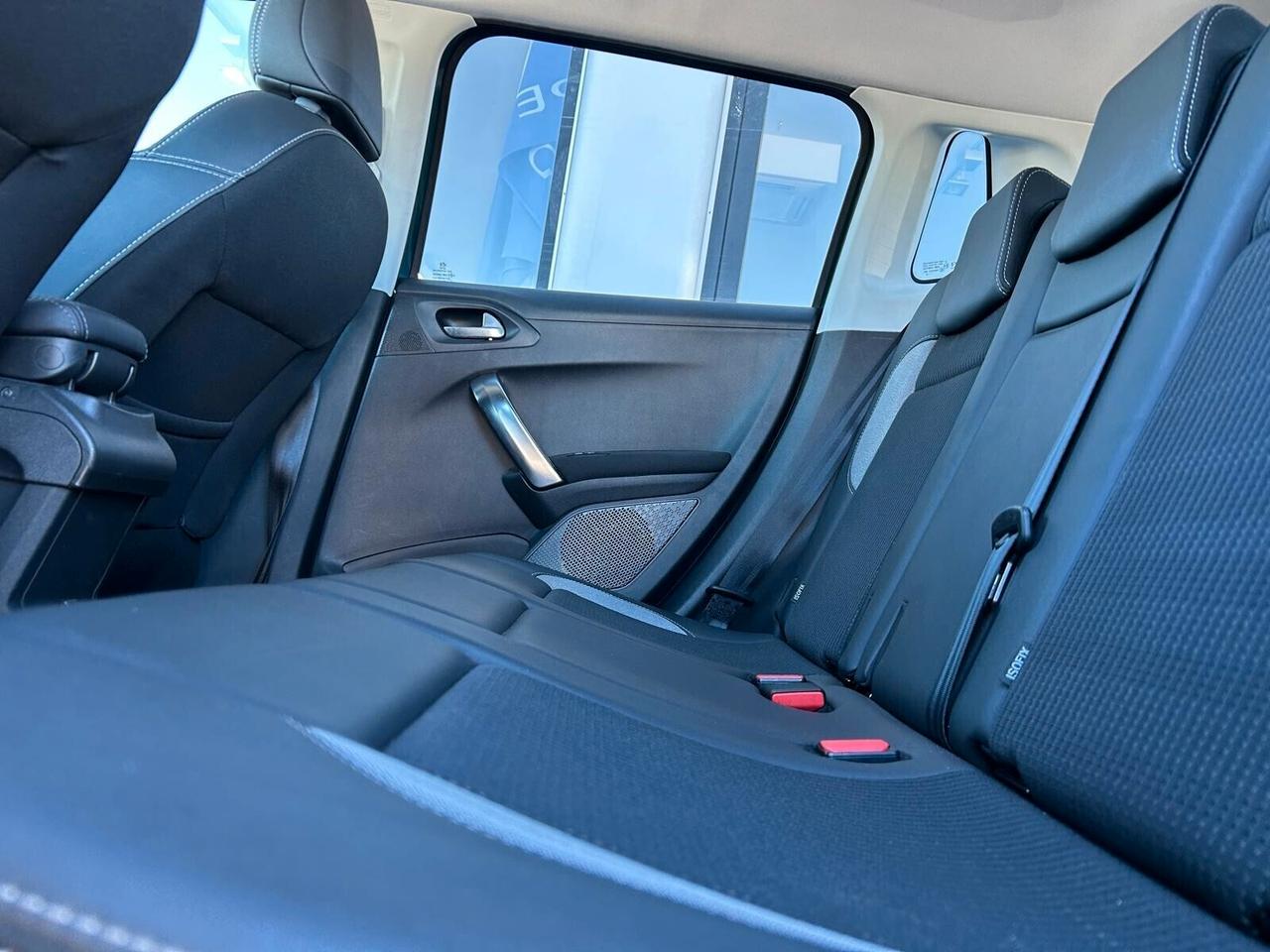 Peugeot 2008 ALLURE BlueHDi 100 mt SPOTICAR