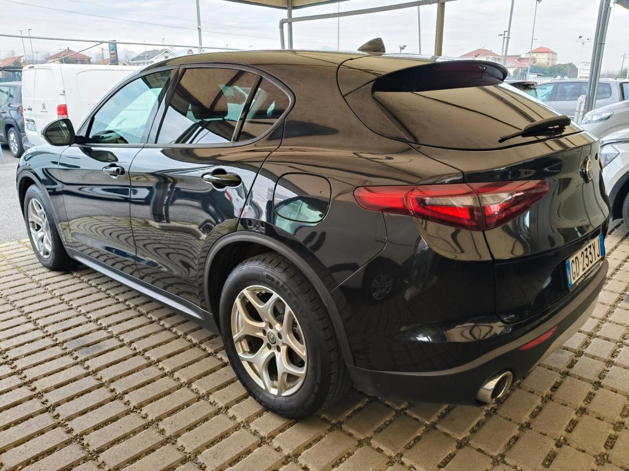 Alfa Romeo Stelvio 2.2 Turbodiesel 160 CV AT8 RWD Business