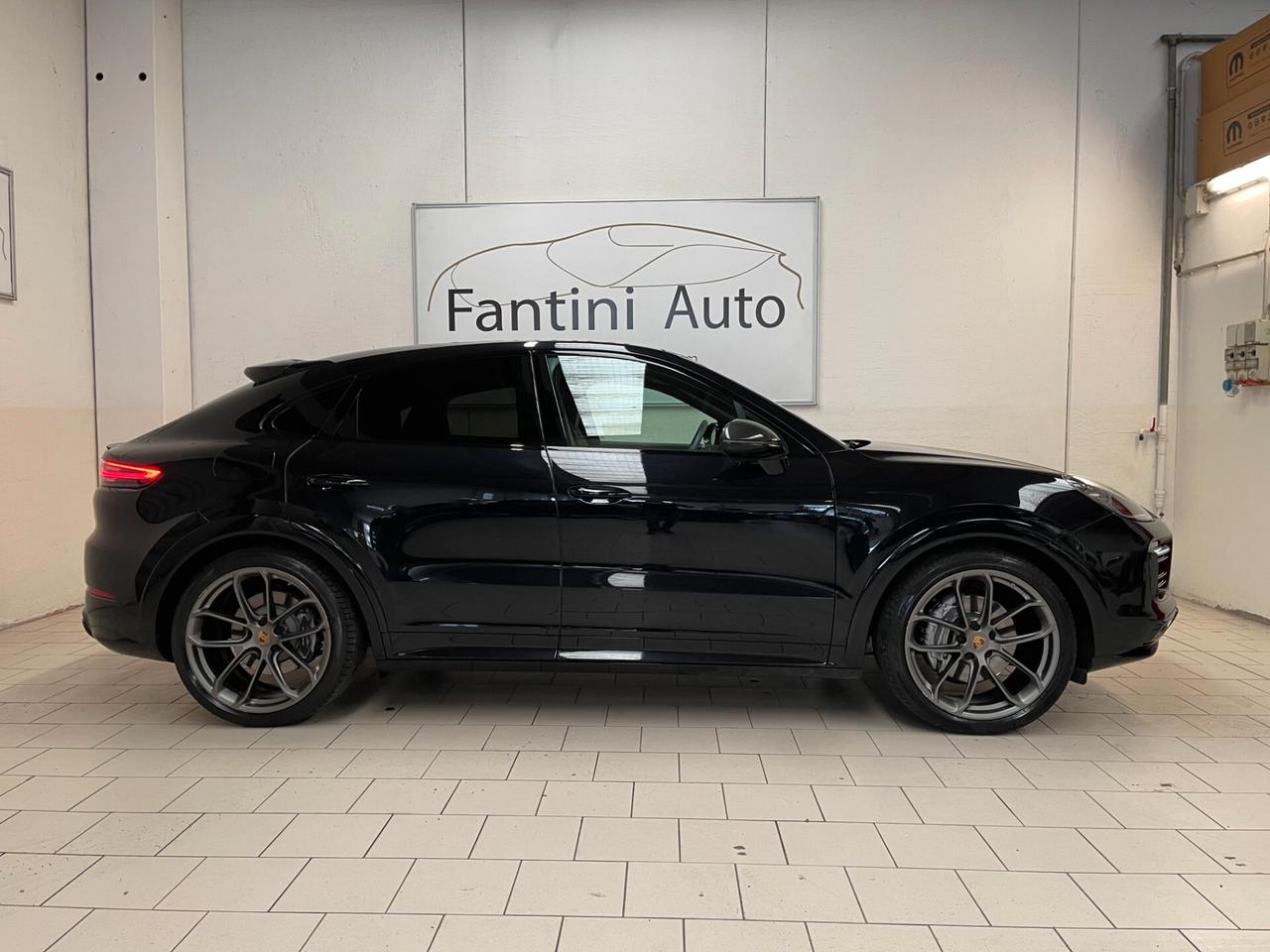 Porsche Cayenne Pacchetto Sport Carbonio-Cerchi 22 GT-Led Matrix-3.0 E-Hybrid Tiptronic-LEGGI SOTTO