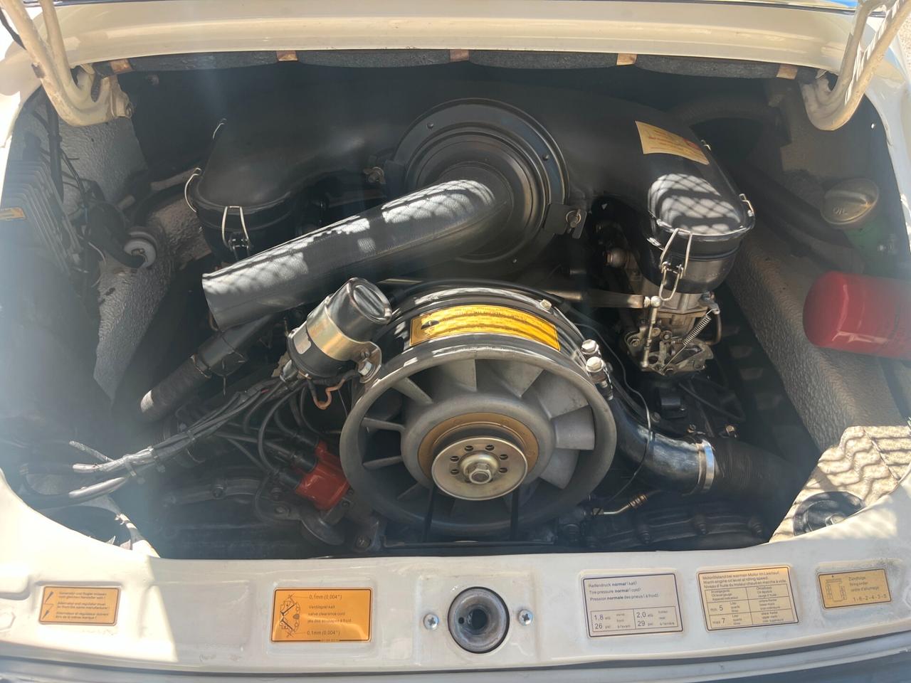 Porsche 911 2.4 T Targa Oro Asi