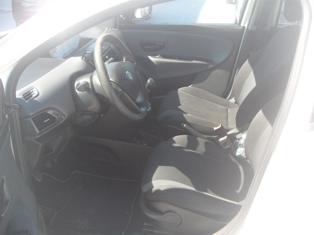 Lancia Ypsilon 1.2 69 CV 5 porte - 2017