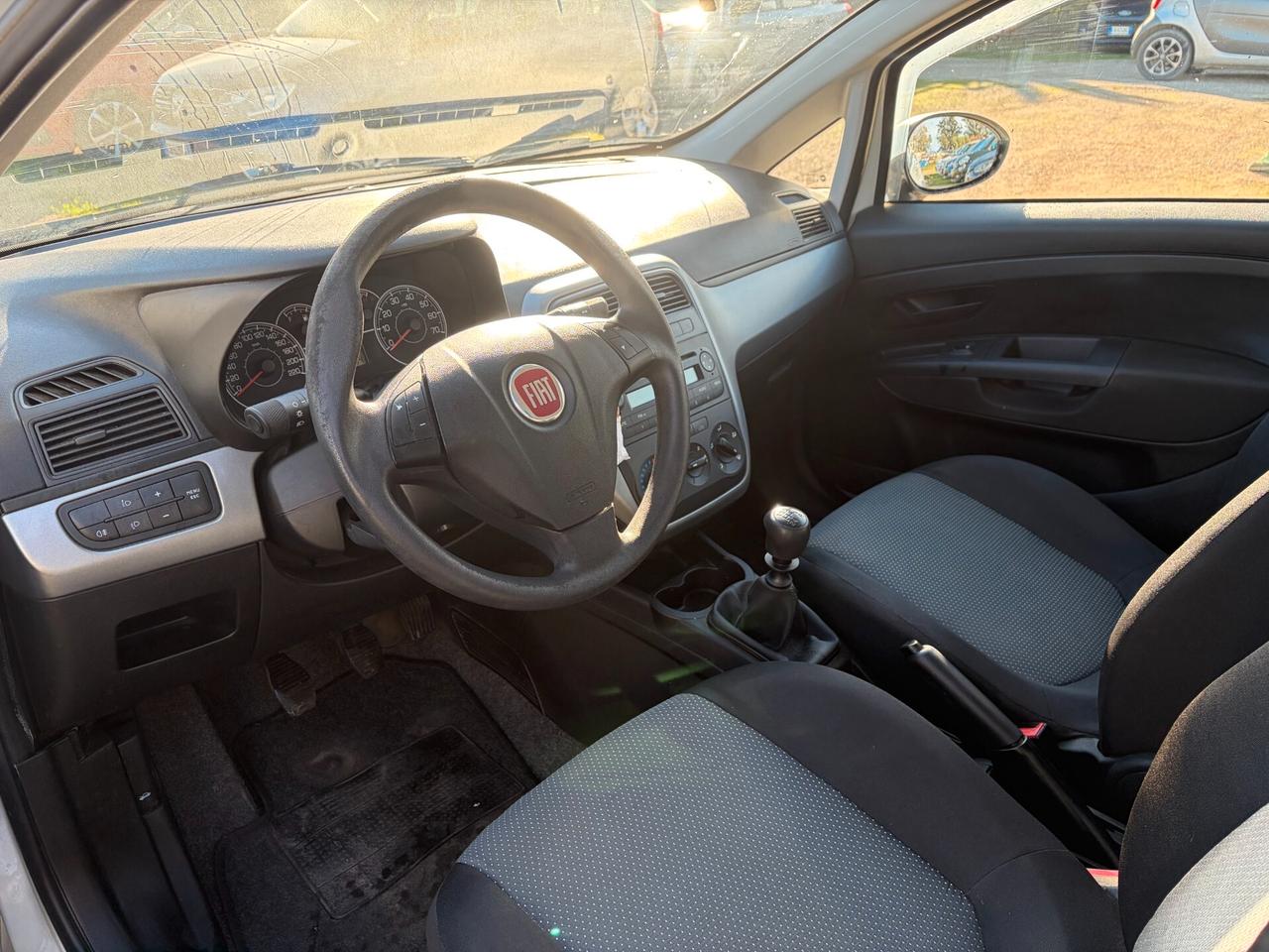 FIAT GRANDE PUNTO 1.2 69CV 66.000 KM ANNO 2013